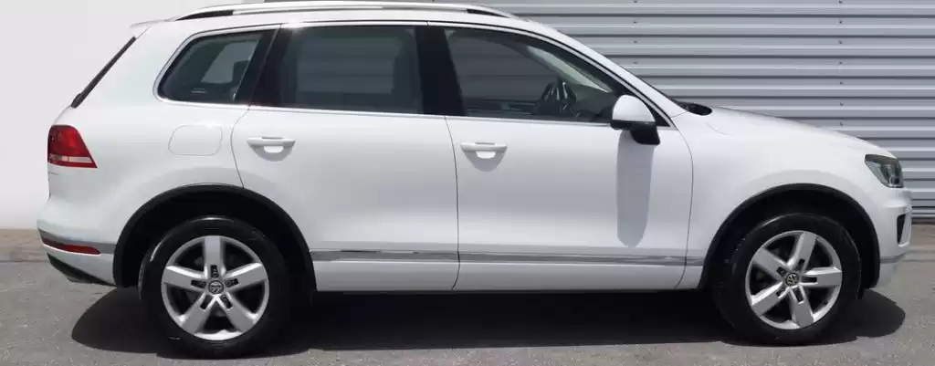 Gebraucht Volkswagen Unspecified Zu verkaufen in Doha #8017 - 1  image 